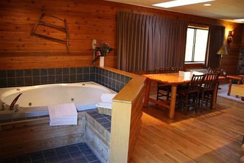 The Lodge At Crooked Lake Siren Zewnętrze zdjęcie