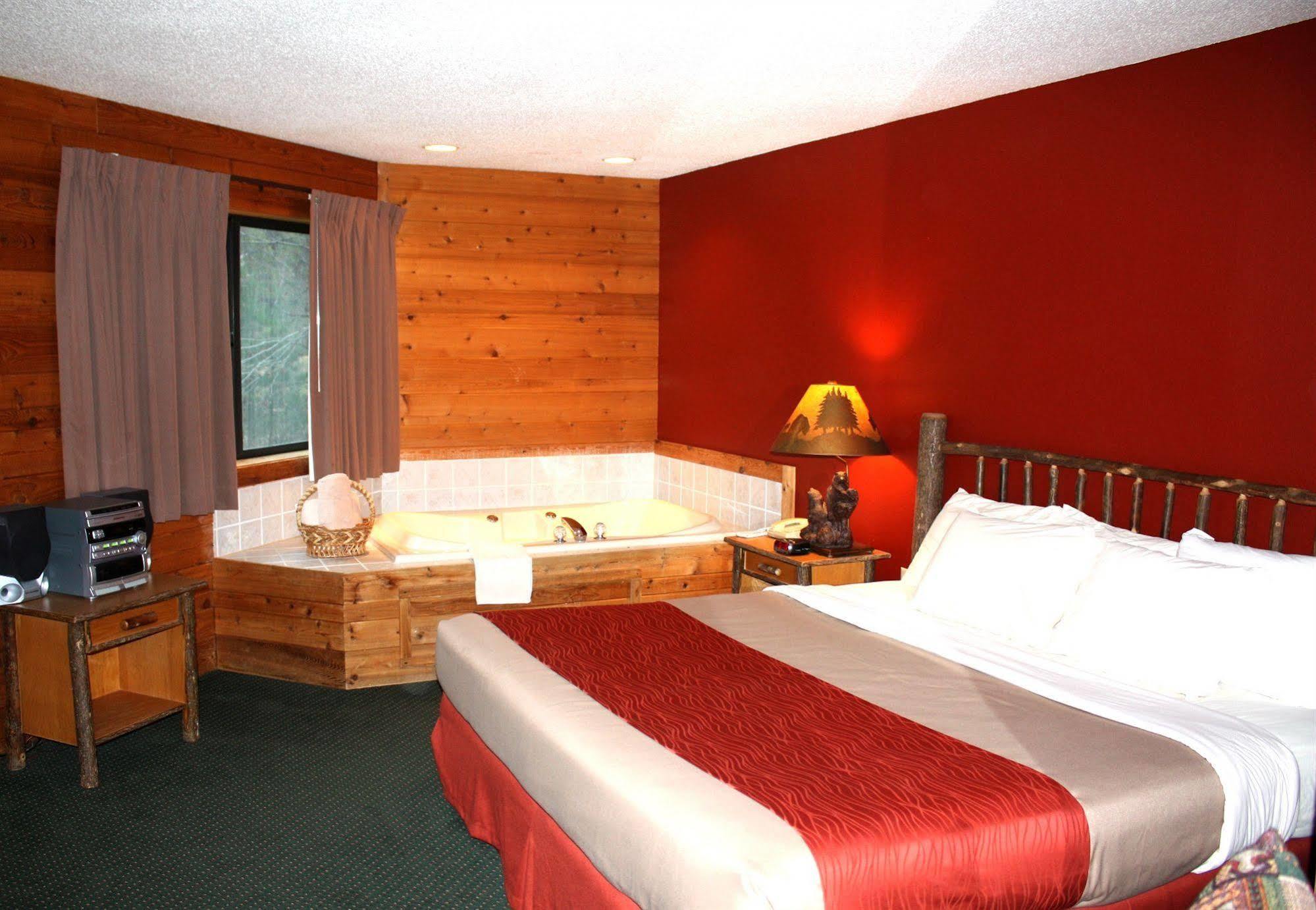 The Lodge At Crooked Lake Siren Zewnętrze zdjęcie
